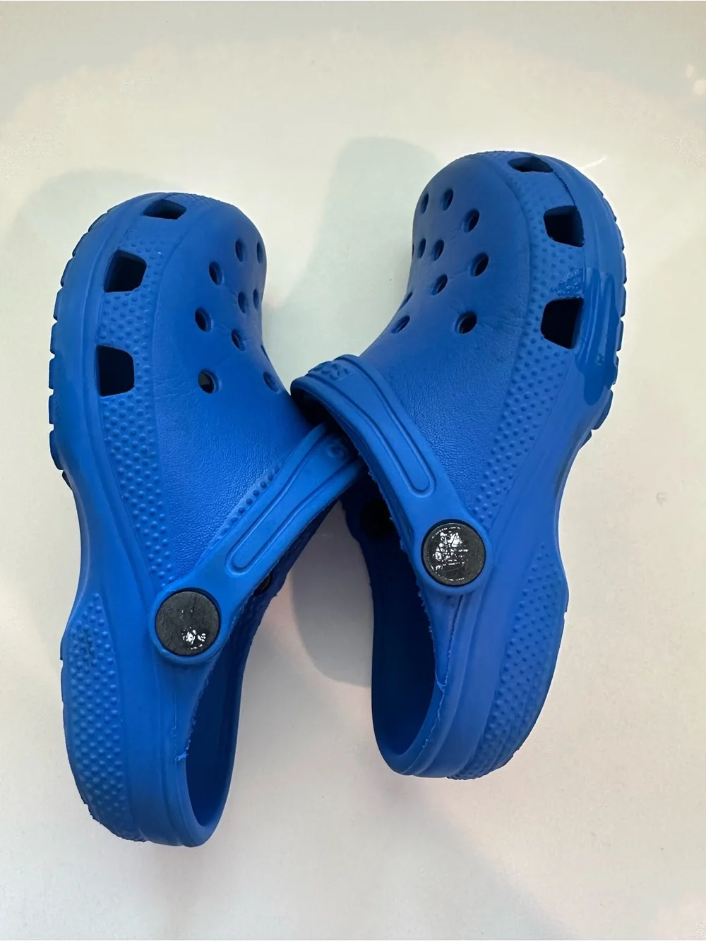 12C Crocs Classic Clog Kids Shoes in Royal Blue